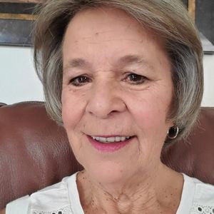 Meet your Posher, Debra